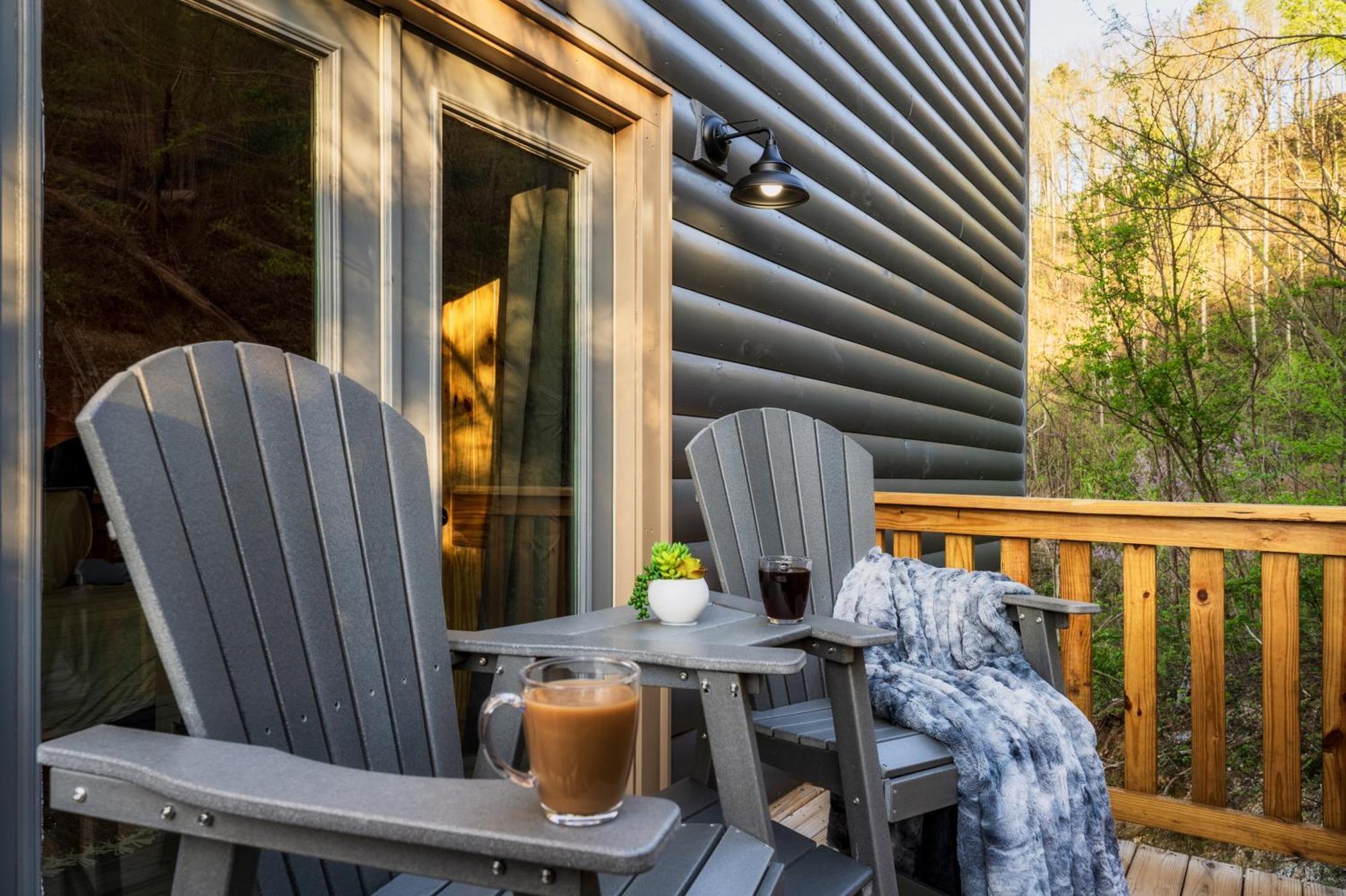 Mountainscape - Brand New Cabin W Views - Hottub - Firetable - Ps5 - Pooltable - 3 Pools Гатлинбург Экстерьер фото